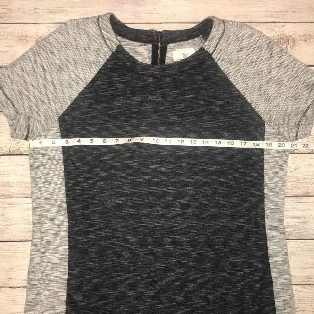 Lou & Grey Color-block Shift Dress - Picture 5 of 7